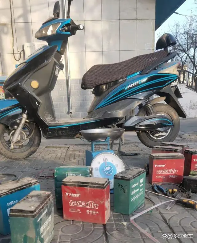 铅酸电池使用寿命取决于_铅酸电池平均寿命_铅酸电池寿命一般是几年