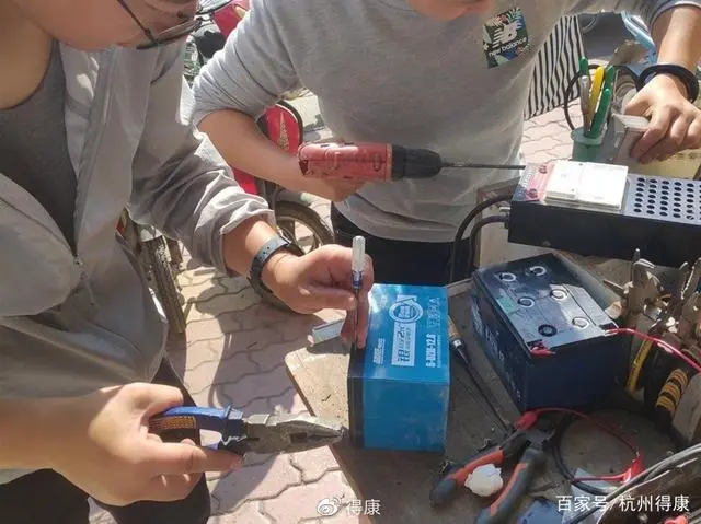 铅酸蓄电池电极反应_铅蓄电池电极反应式酸性_铅酸蓄电池的电极反应为